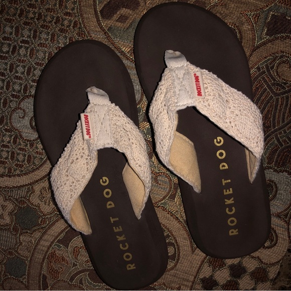 Rocket Dog Size 8 Women's Natural Crochet Spotlight Flip Flops Sandals Shoes - Picture 1 of 4
